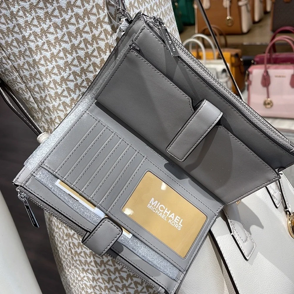 MICHAEL KORS LARGE DOUBLE ZIP WRISTLET  Bright White